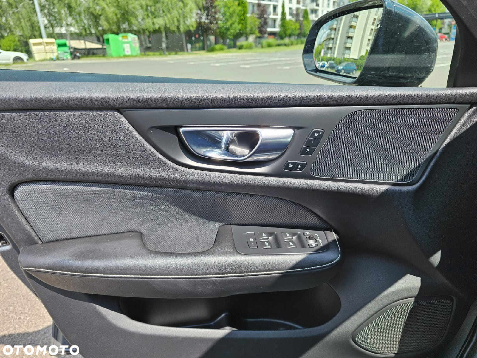 Volvo V60 D4 AWD R-Design - 3