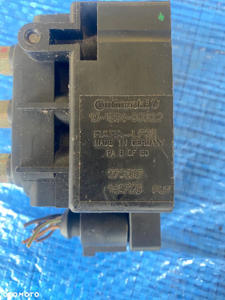 JEEP GRAND CHEROKEE WK2 ROZDZIELACZ POWIETRZA PNEUMATYKI ZAWÓR  15-1524-0033.2  15152400332 - 4