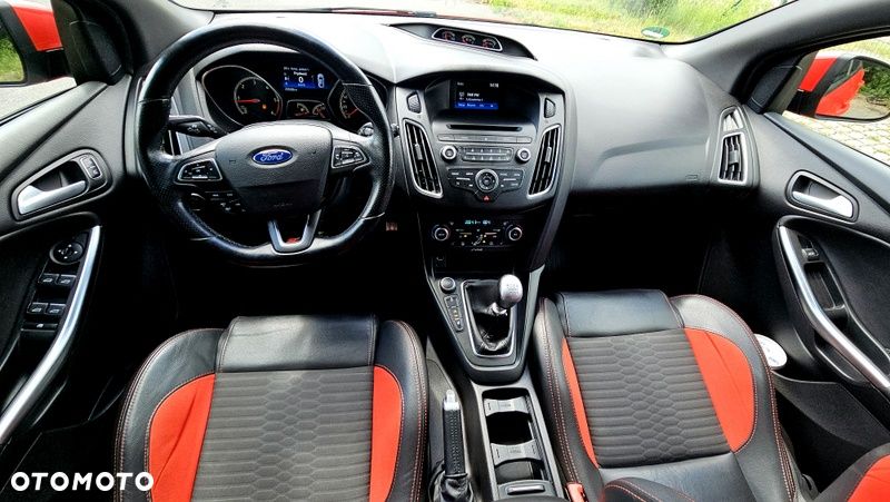 Ford Focus 2.0 TDCi ST - 24