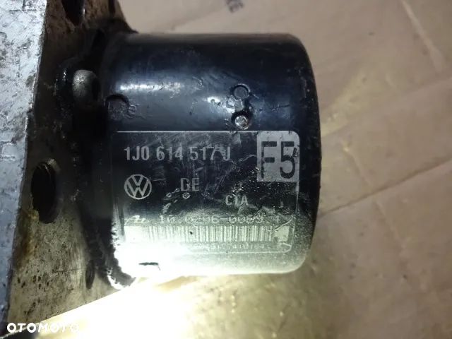 Pompa ABS VW Golf 1C0 907 379M - 2