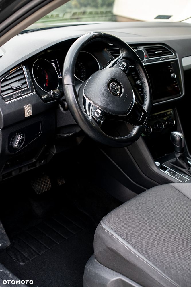Volkswagen Tiguan - 8