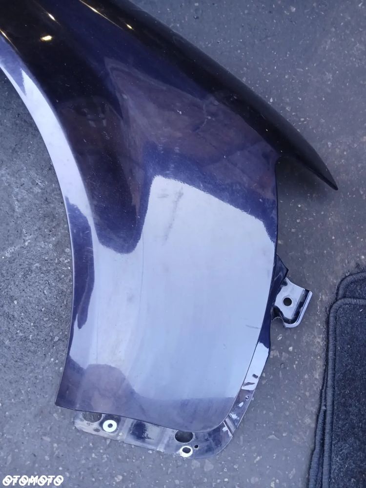 Audi A4 B6 Sedan Błotnik lewy, prawy Kod lakieu LZ5L - 11