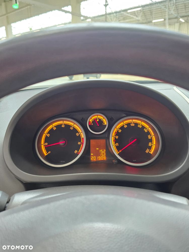 Opel Corsa 1.2 16V Enjoy - 5