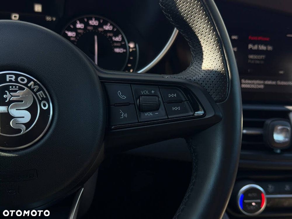 Alfa Romeo Giulia - 18