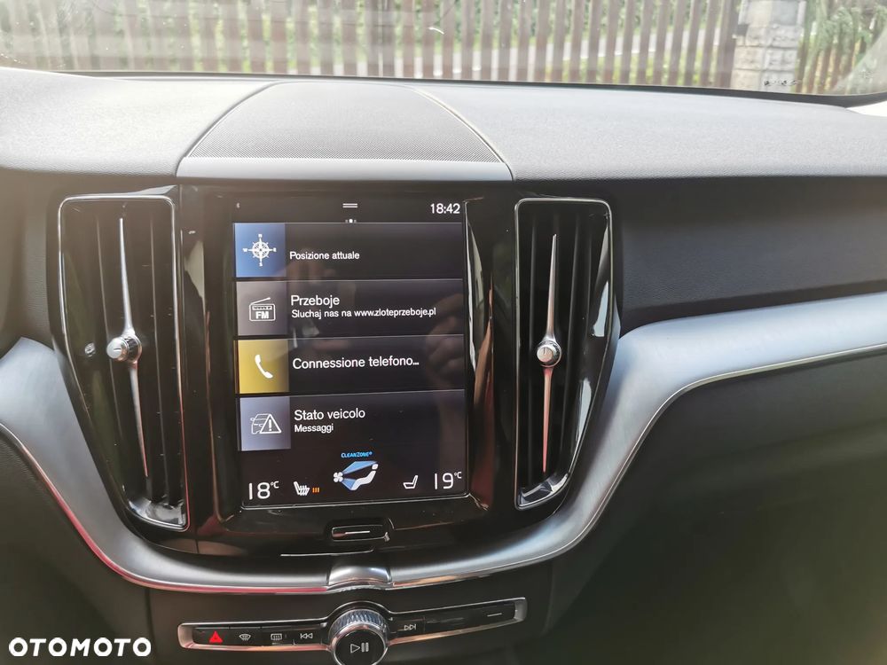 Volvo XC 60 B4 D AWD Geartronic Momentum Pro - 18