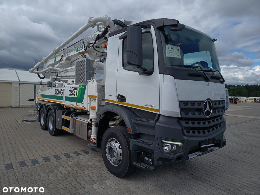 Mercedes-Benz Arocs