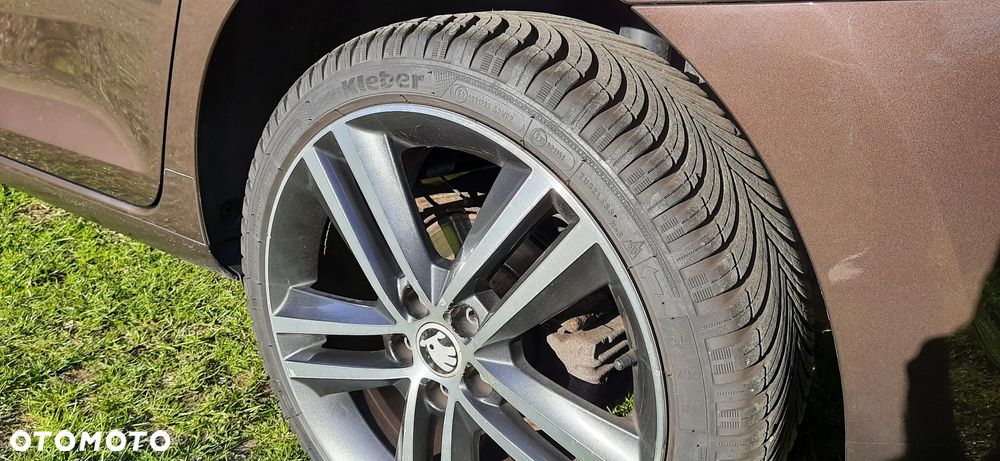 Skoda RAPID 1.6 TDI DPF Elegance - 14