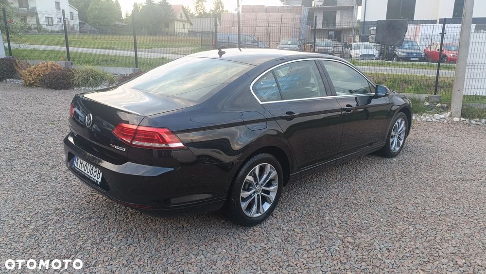 Volkswagen Passat - 7