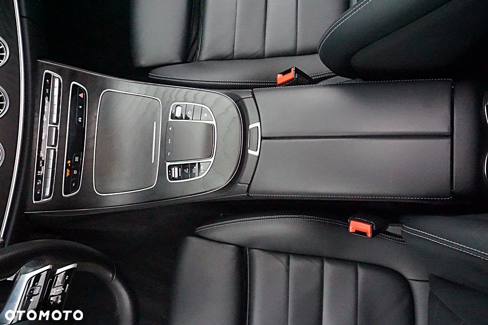 Mercedes-Benz Klasa E 220 d AMG - 33