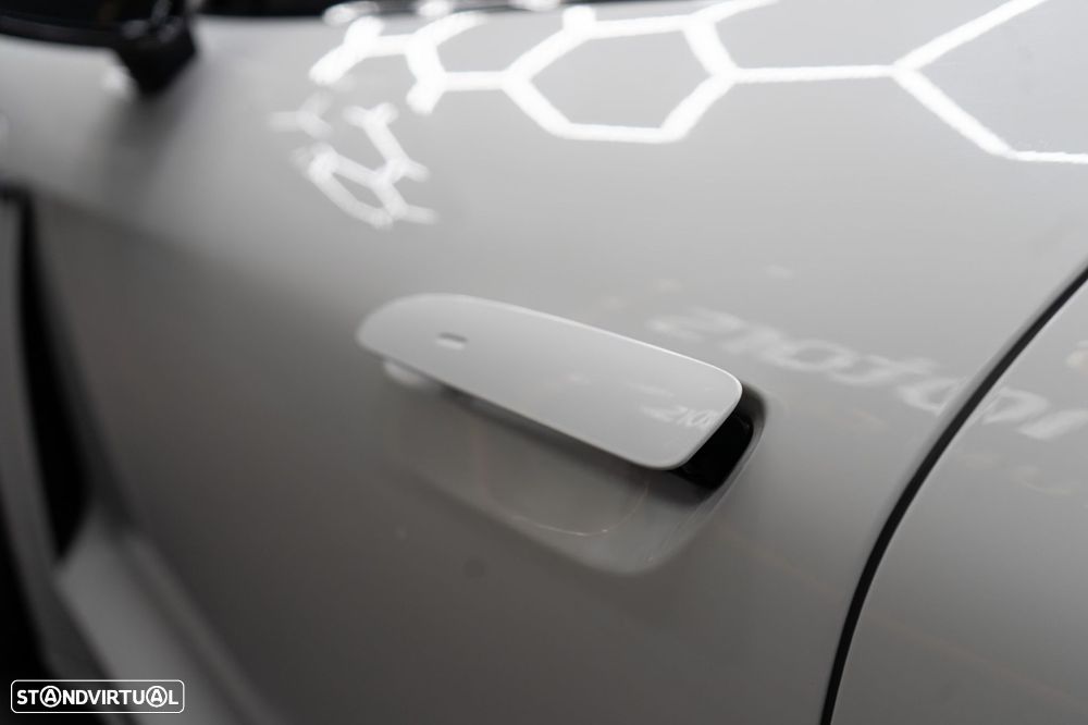 Porsche Taycan Turbo - 24