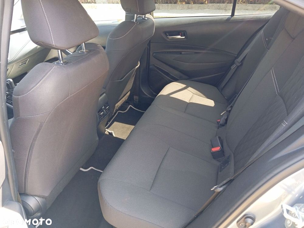 Toyota Corolla 1.8 Hybrid Comfort - 22
