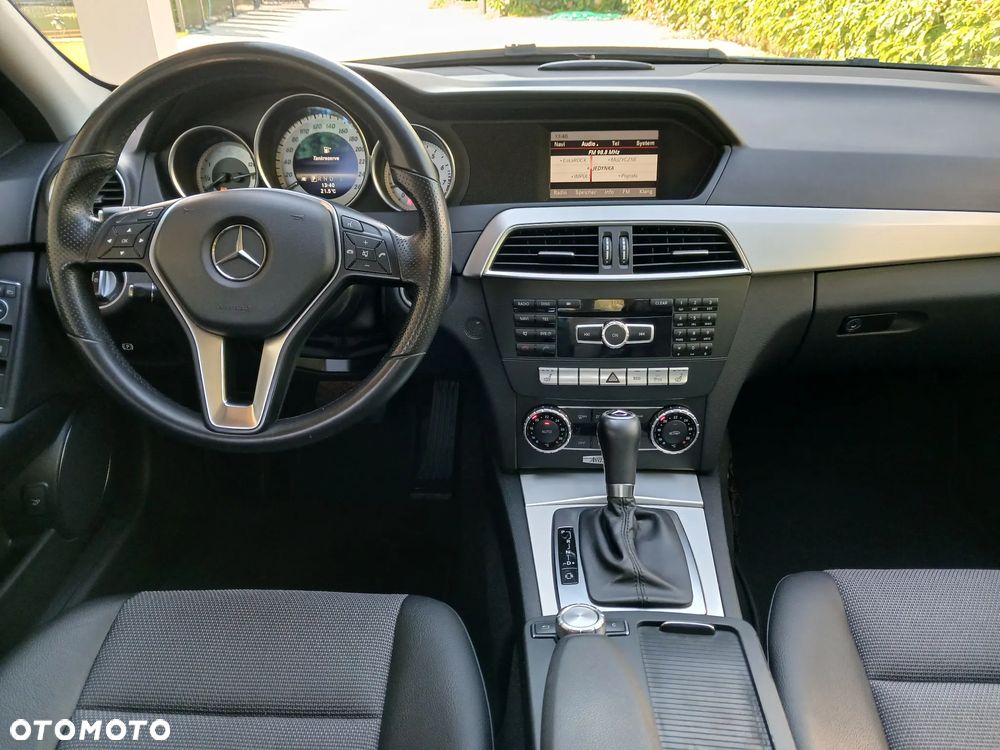 Mercedes-Benz Klasa C 200 7G-TRONIC Avantgarde Edition - 22