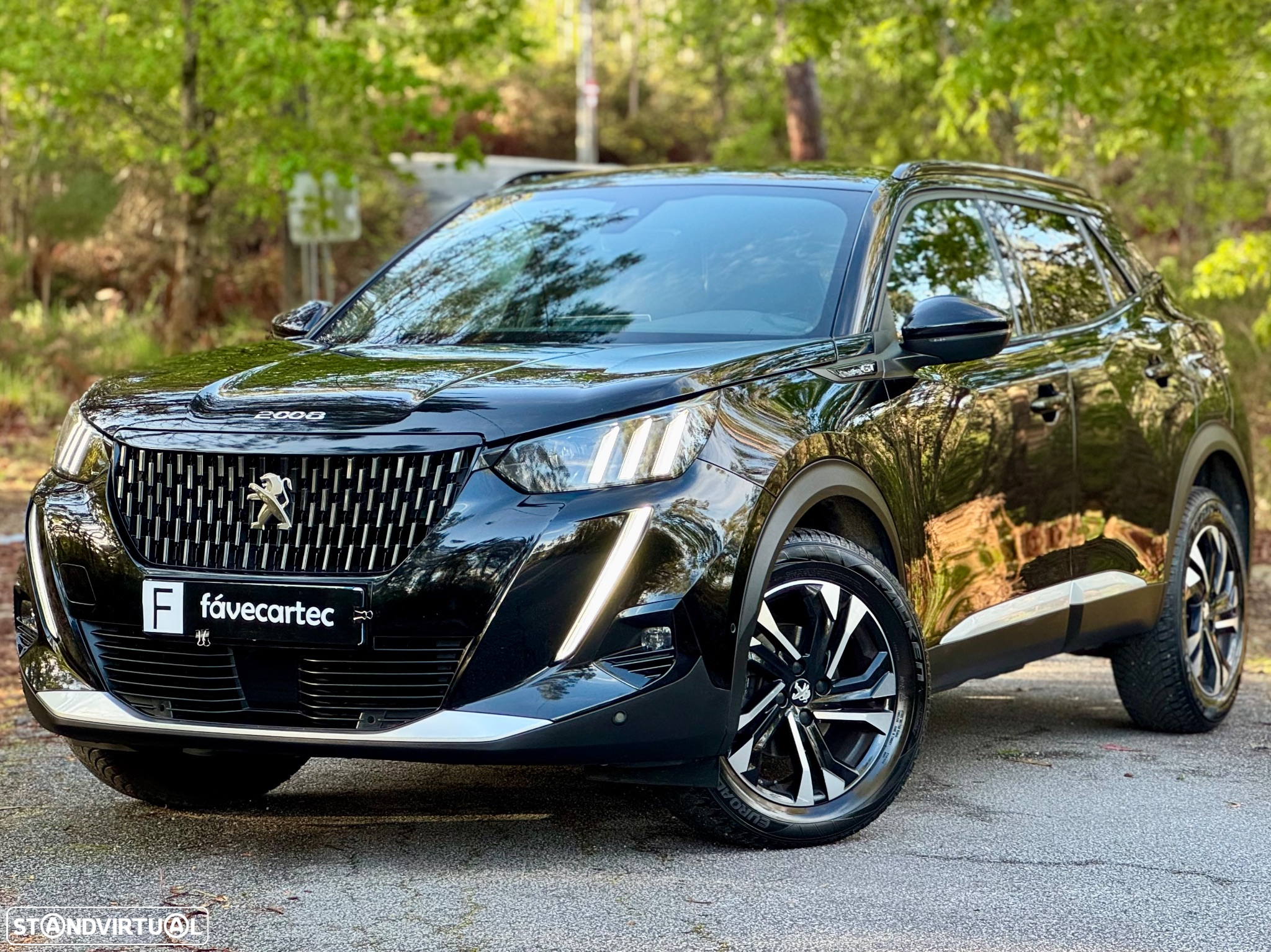 Peugeot 2008 1.2 PureTech GT - 22