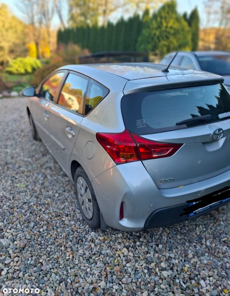 Toyota Auris - 3