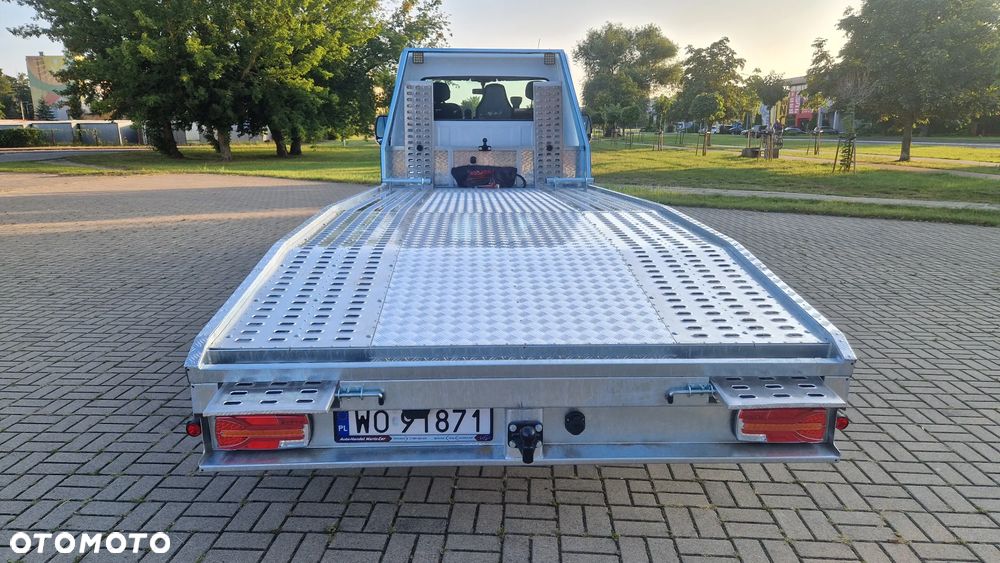Nissan NV400 - 4