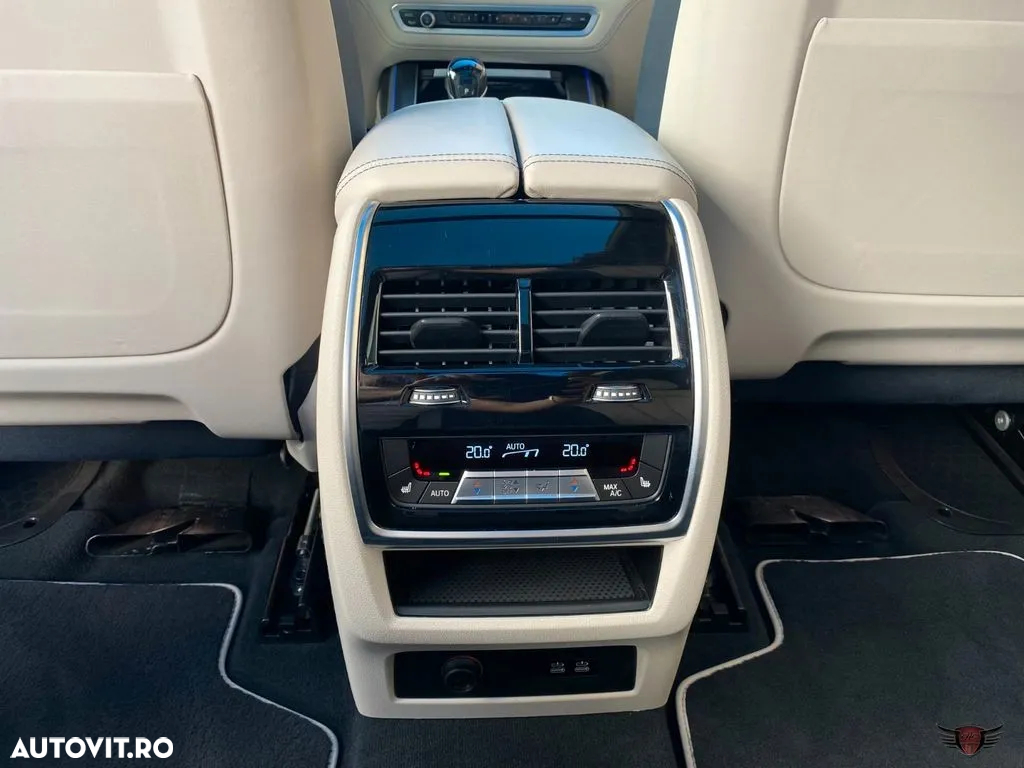 BMW X7 M50d - 32