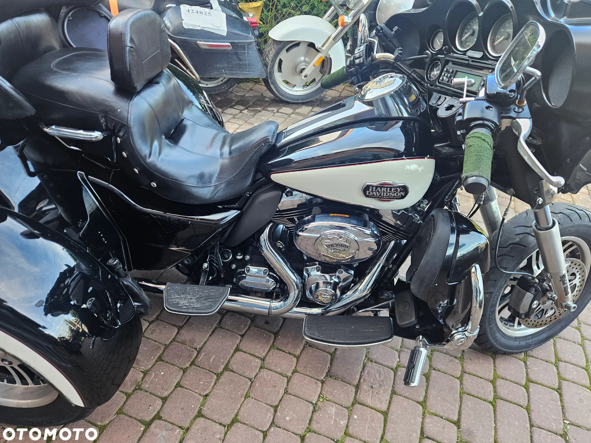 Harley-Davidson FLH Electra Glide - 3