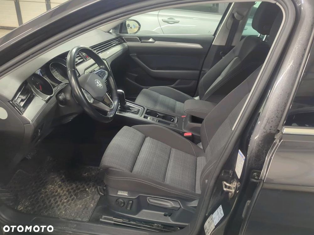 Volkswagen Passat Variant 2.0 TDI EVO Business DSG - 8