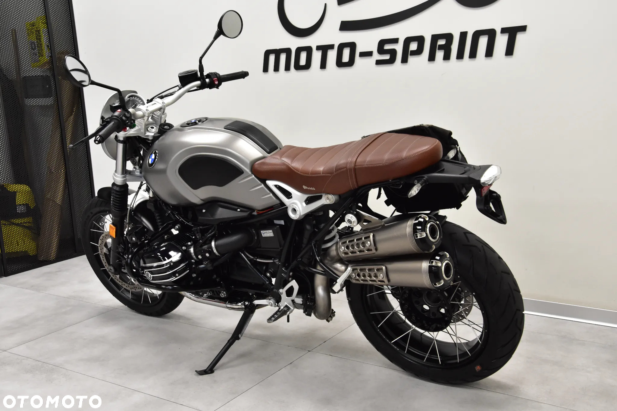 BMW R - 6