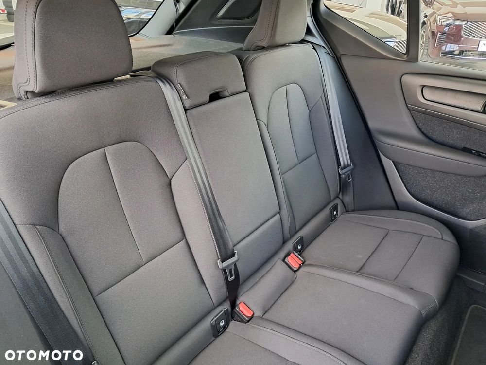 Volvo XC 40 T3 Momentum - 16