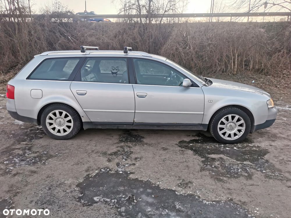 Audi A6 Avant 2.4 - 2