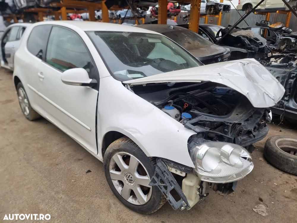 motor fara anexe cutie de viteze viteza manuala  5 trepte  timonerie  clapeta acceleratie alternator electromotor compresor clima rampa injectoare pompa abs frana tulumba  fuzeta etrier calaret punte spate jug motor Vw Golf 5, an 2008, motor 1.4 benzina, cod motor BUD, - 4