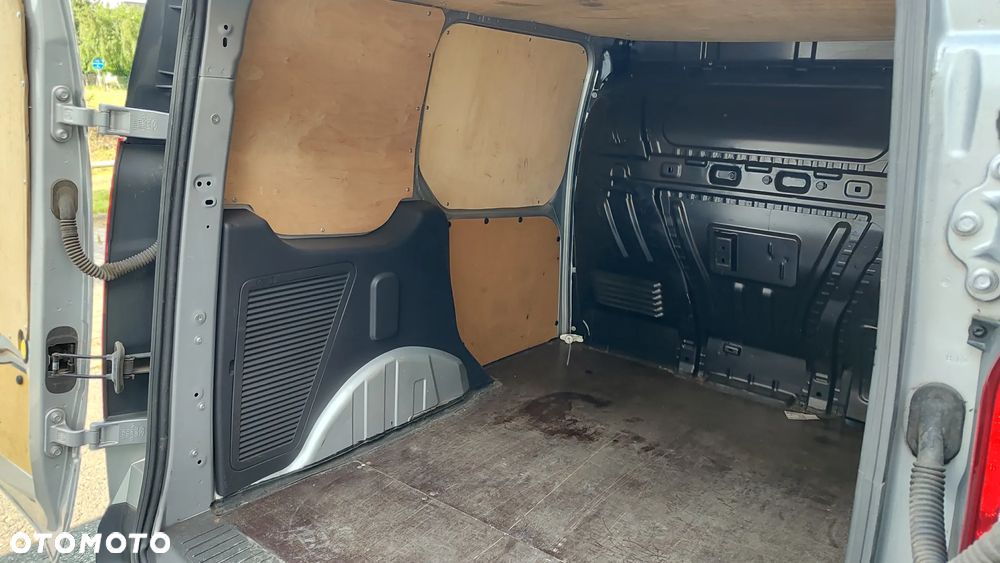 Ford Trannsit connect - 7