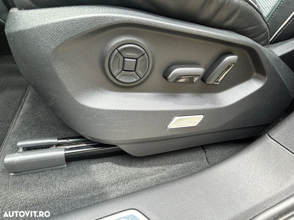Volkswagen Touareg 3.0 V6 TDI 4Motion DPF Automatik R-Line - 16