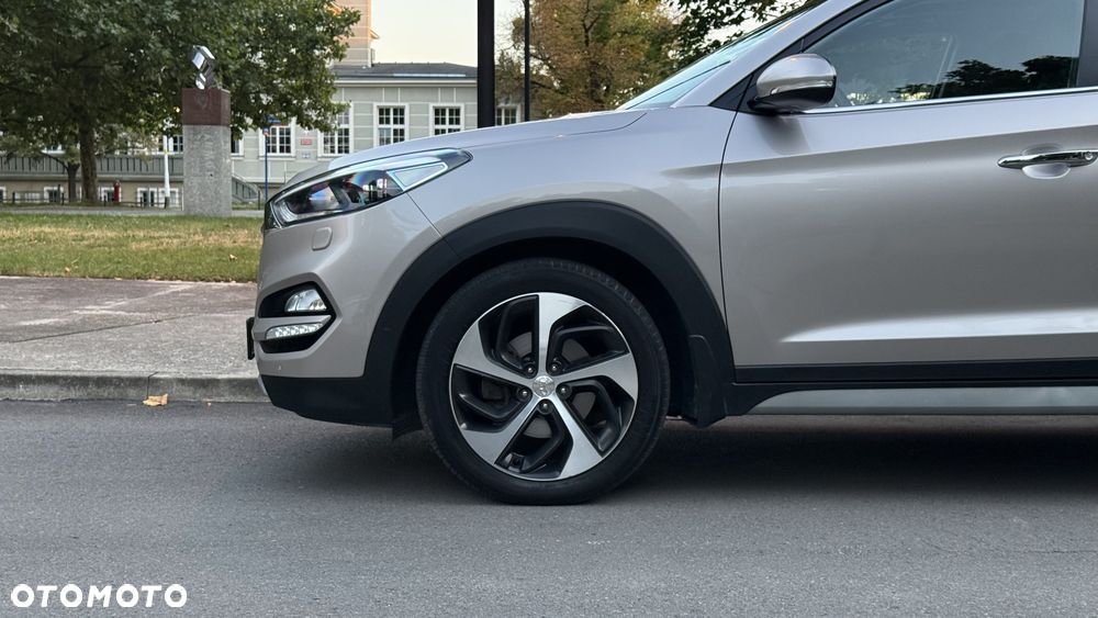 Hyundai Tucson 2.0 CRDI Premium 4WD - 11