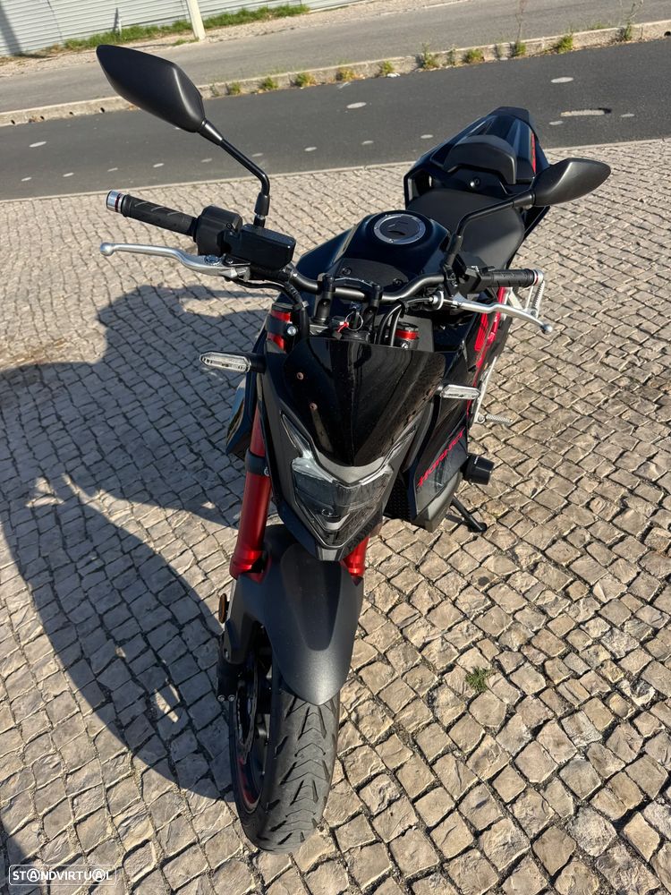 Honda CB 750 Hornet - 4