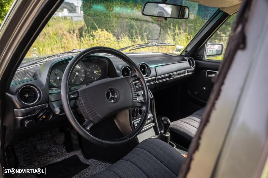 Mercedes-Benz 300 - 25