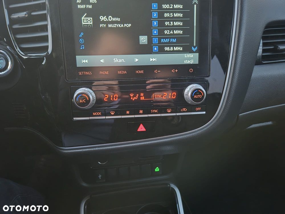 Mitsubishi Outlander - 14