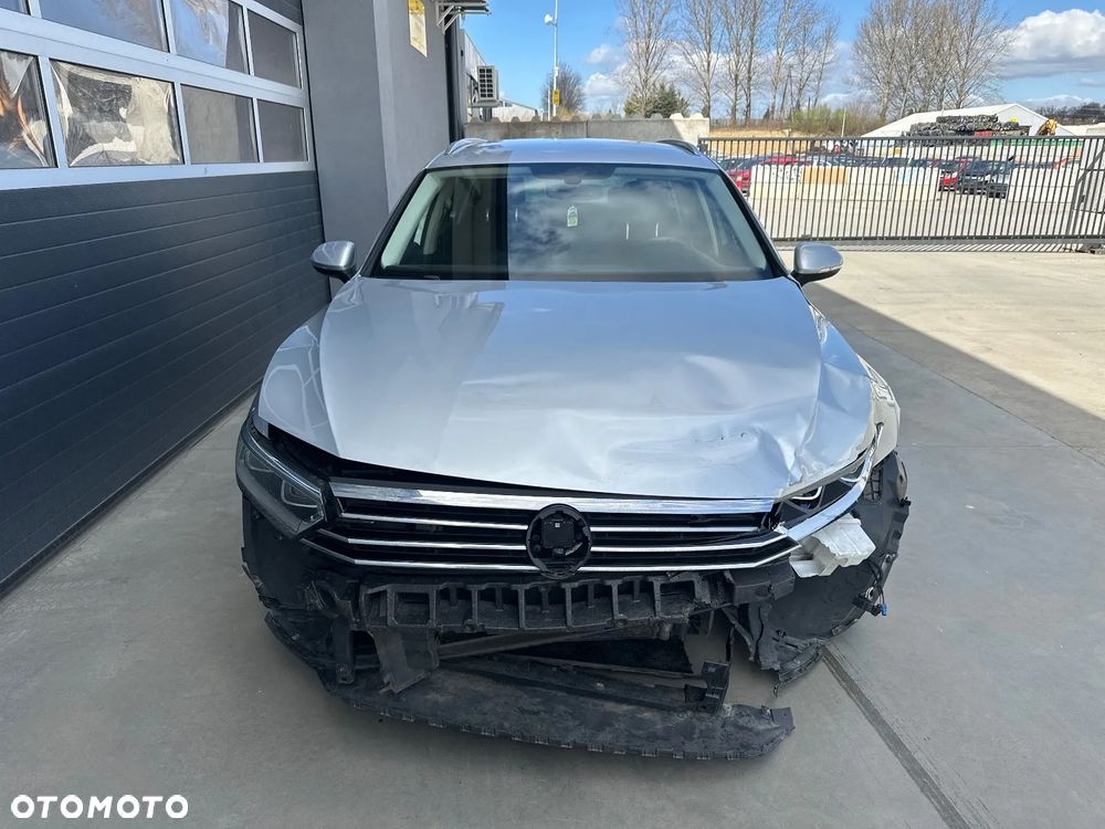 Volkswagen Passat 2.0 TDI SCR DSG Comfortline - 7