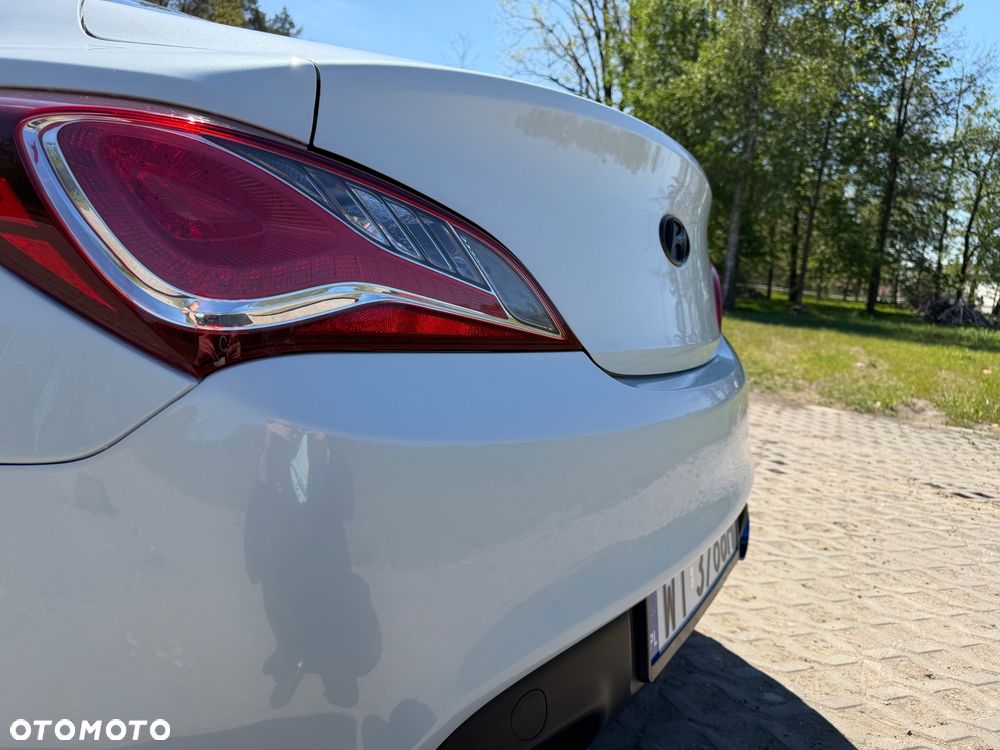Hyundai Genesis Coupe - 9