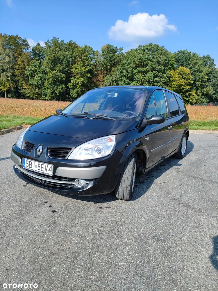 Renault Grand Scenic - 11