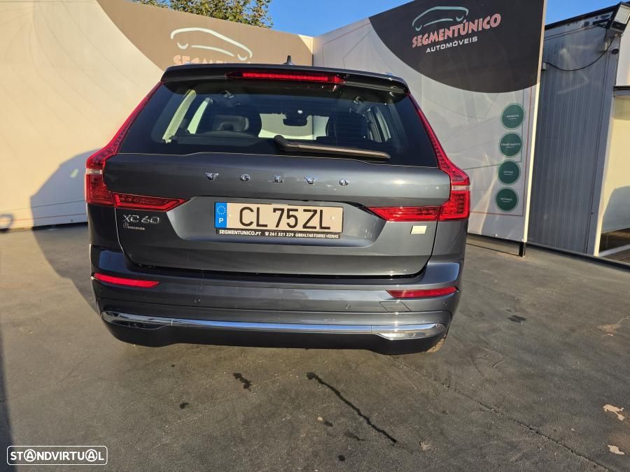 Volvo XC 60 2.0 T6 PHEV Core AWD - 11