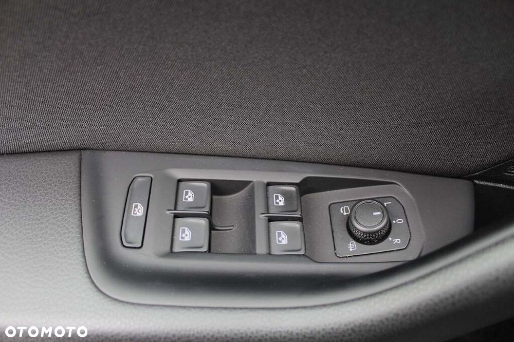 Volkswagen Passat Variant 2.0 TDI EVO Business DSG - 22