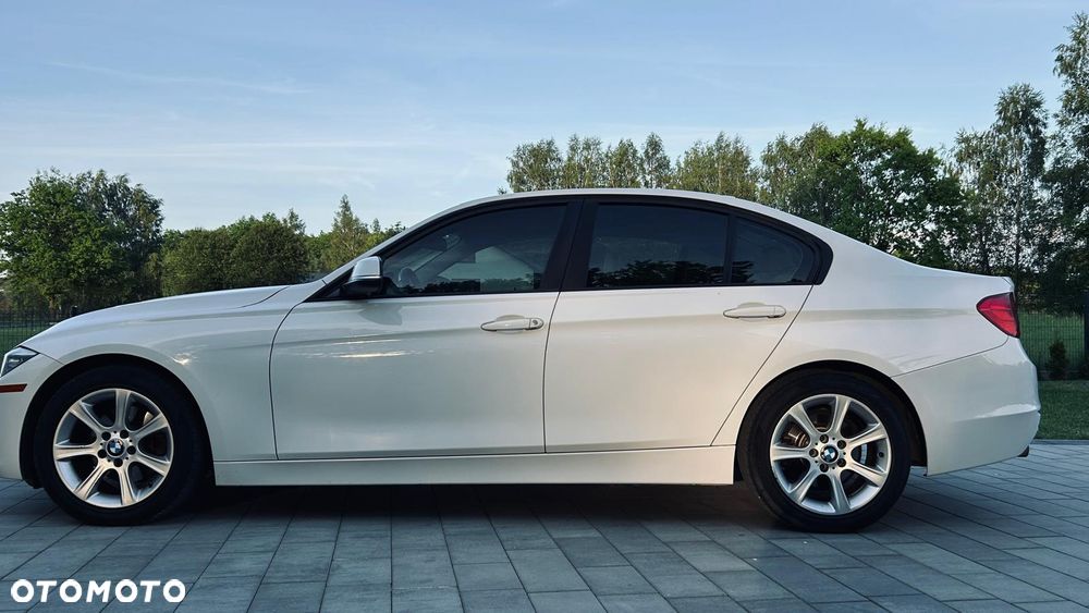 BMW Seria 3 320i - 34