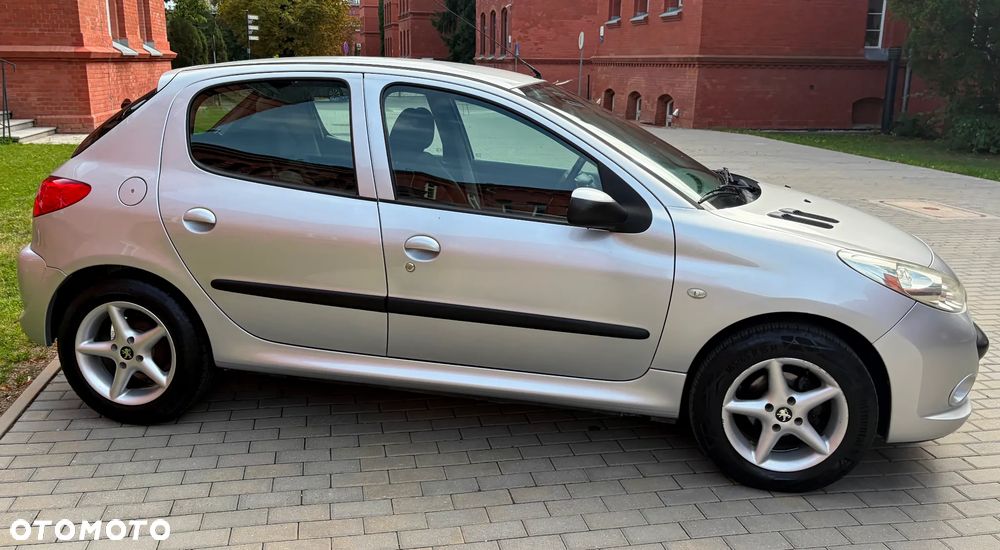 Peugeot 206 - 37