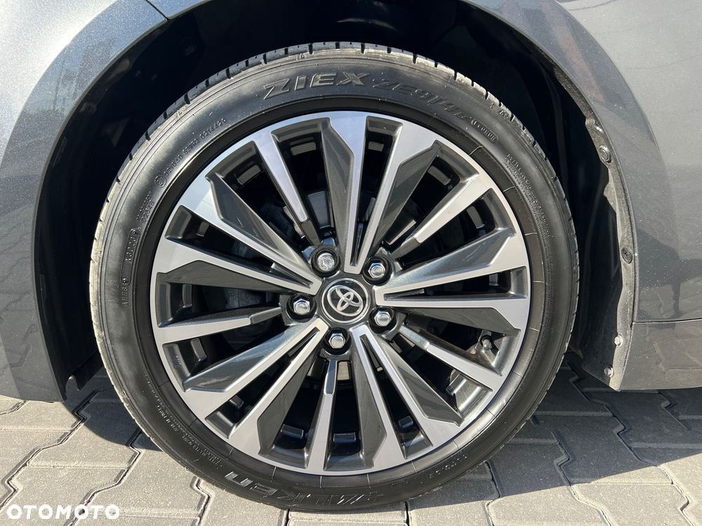 Toyota Corolla 1.8 Hybrid Style - 18