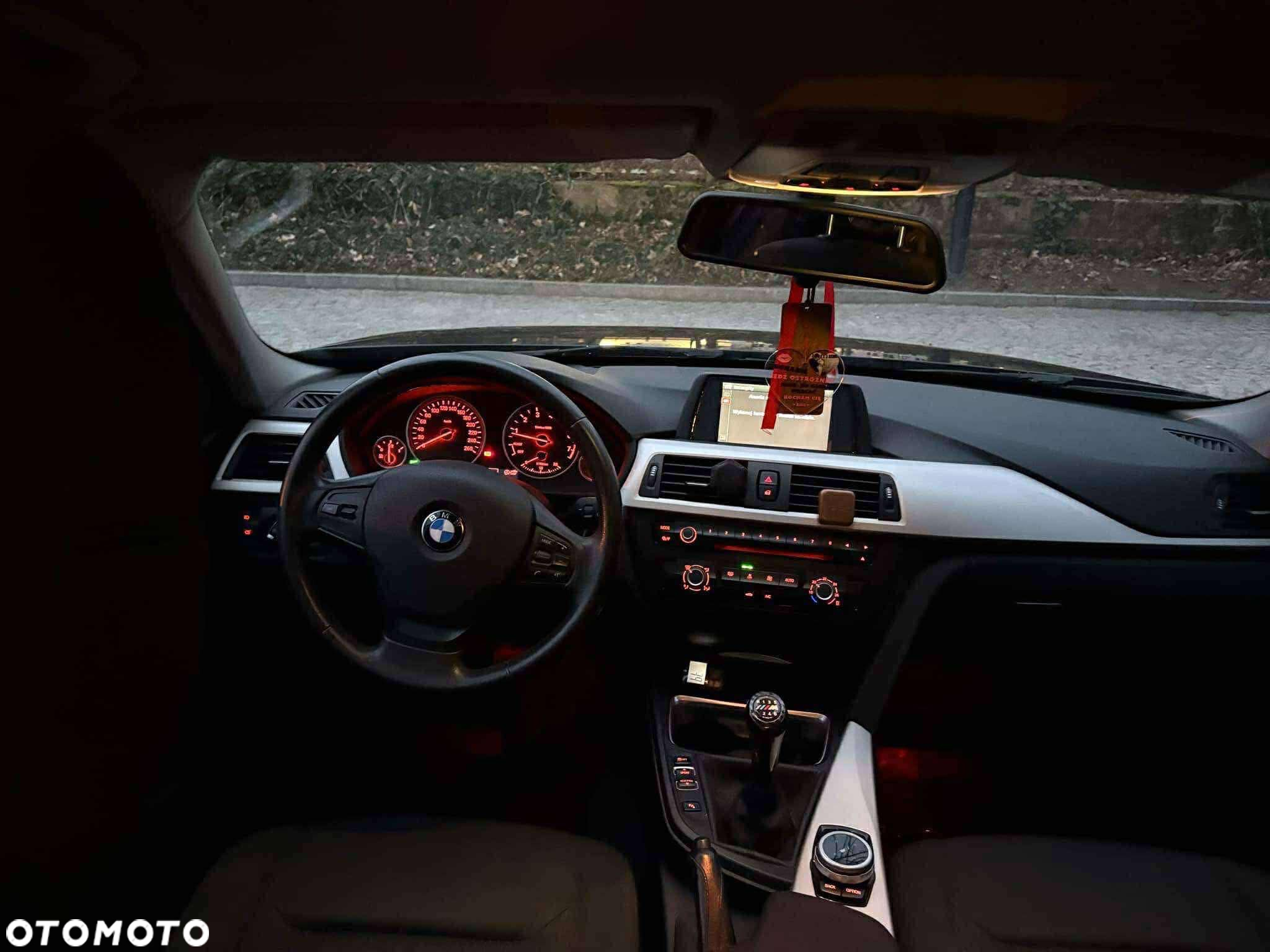 BMW Seria 3 - 4