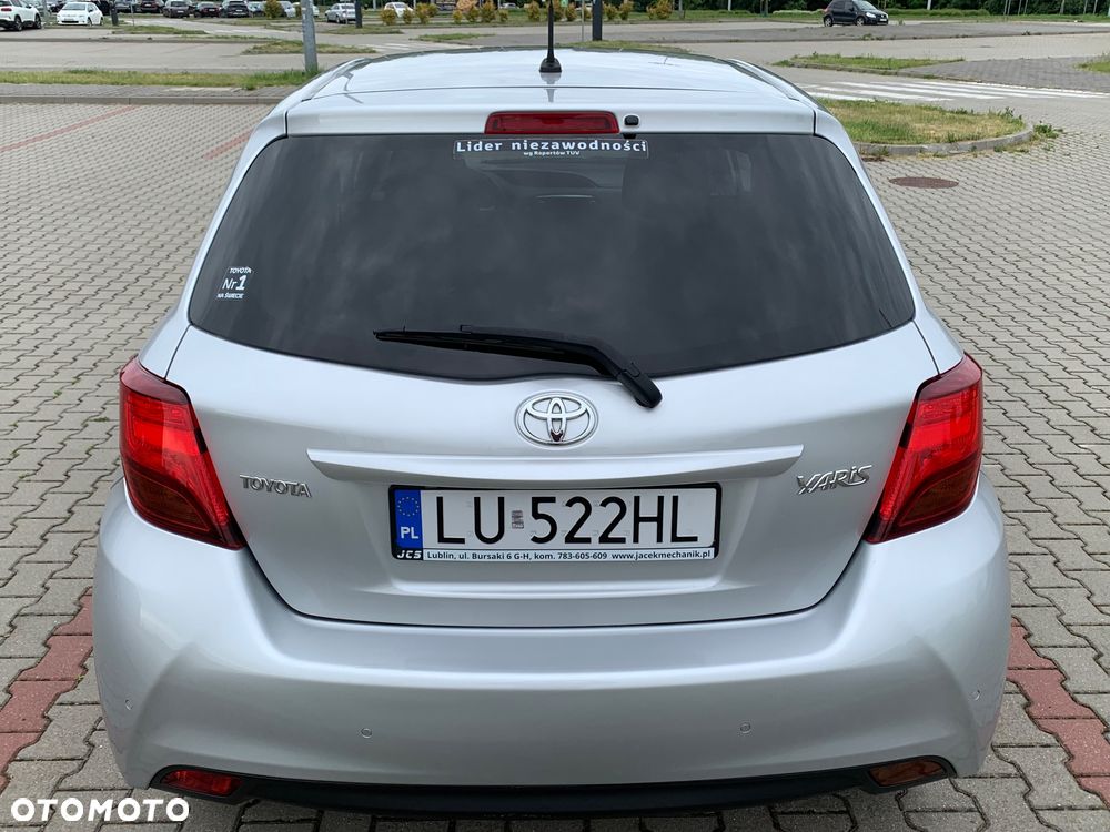 Toyota Yaris 1.33 Premium - 11