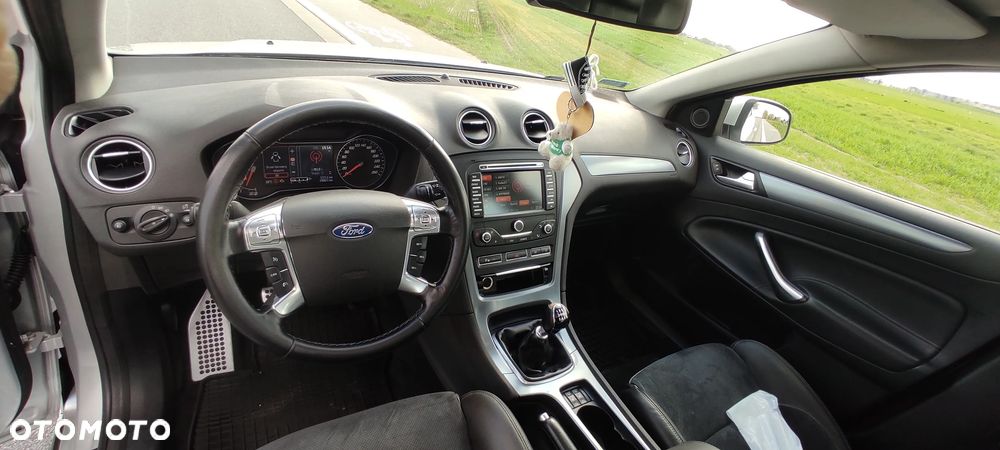 Ford Mondeo 2.2 TDCi Titanium - 16