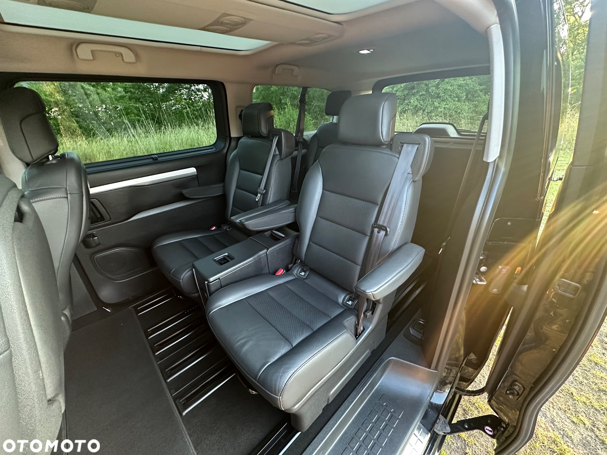Peugeot Traveller 2.0 BlueHDi Long Business - 7