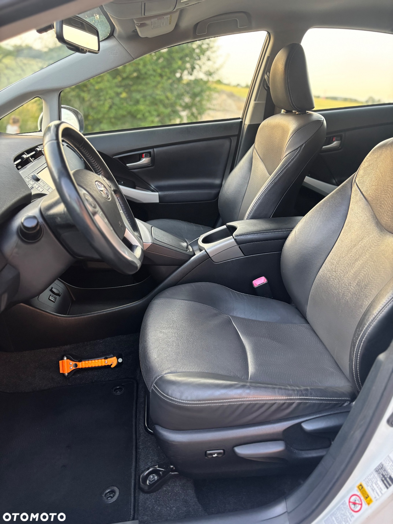 Toyota Prius 1.8 HSD Prestige - 29