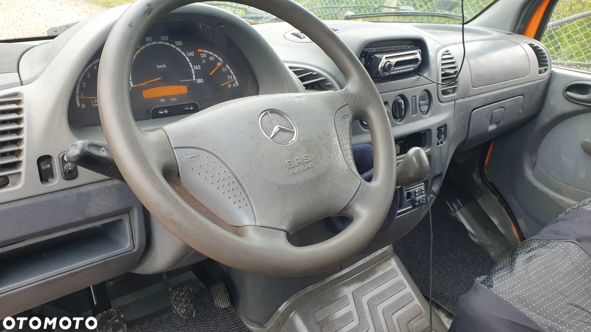 Mercedes-Benz Sprinter - 11