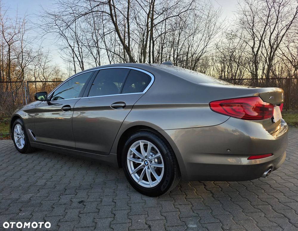 BMW Seria 5 - 32