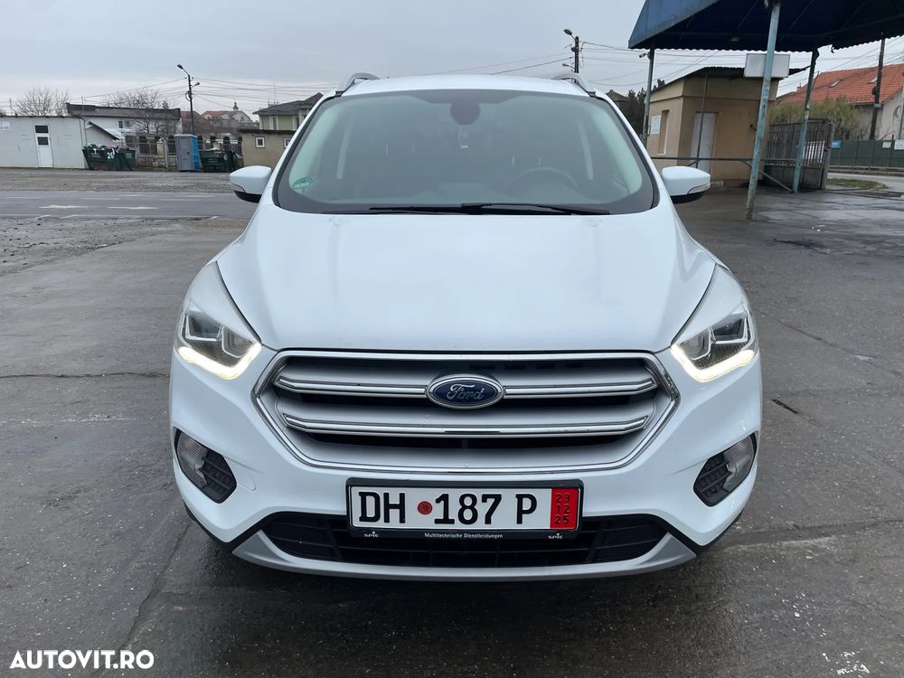 Ford Kuga - 1