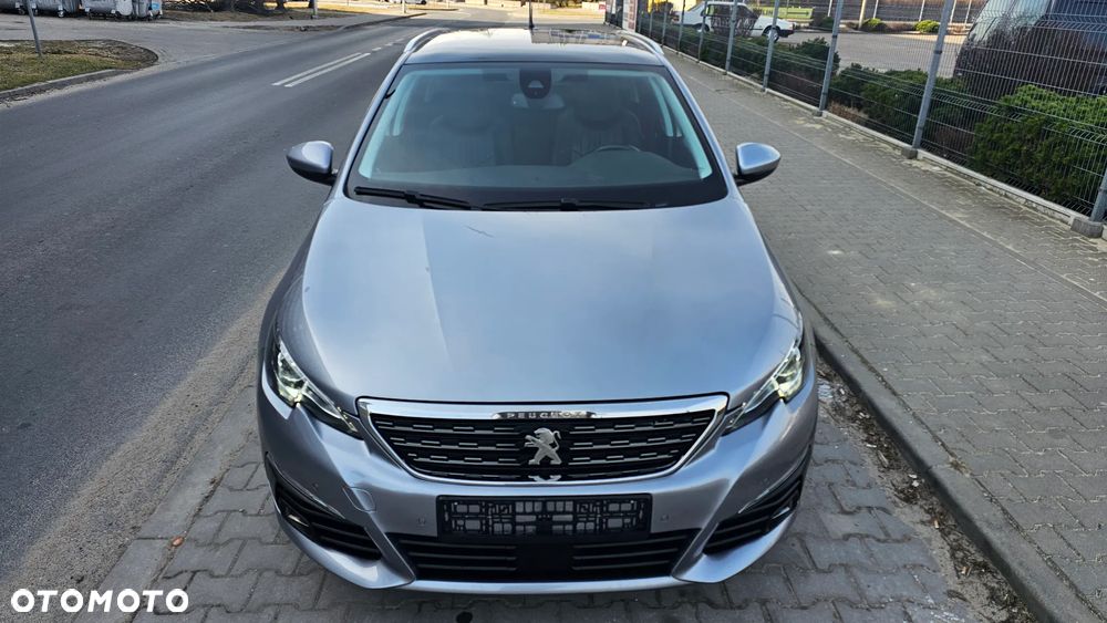Peugeot 308 1.5 BlueHDi Allure Pack S&S EAT8 - 11