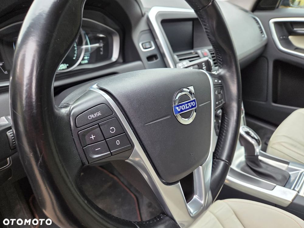 Volvo XC 60 D4 Drive-E Ocean Race - 5